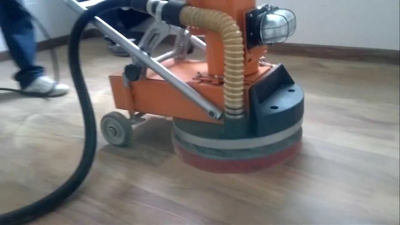 Locação de máquina raspar taco
